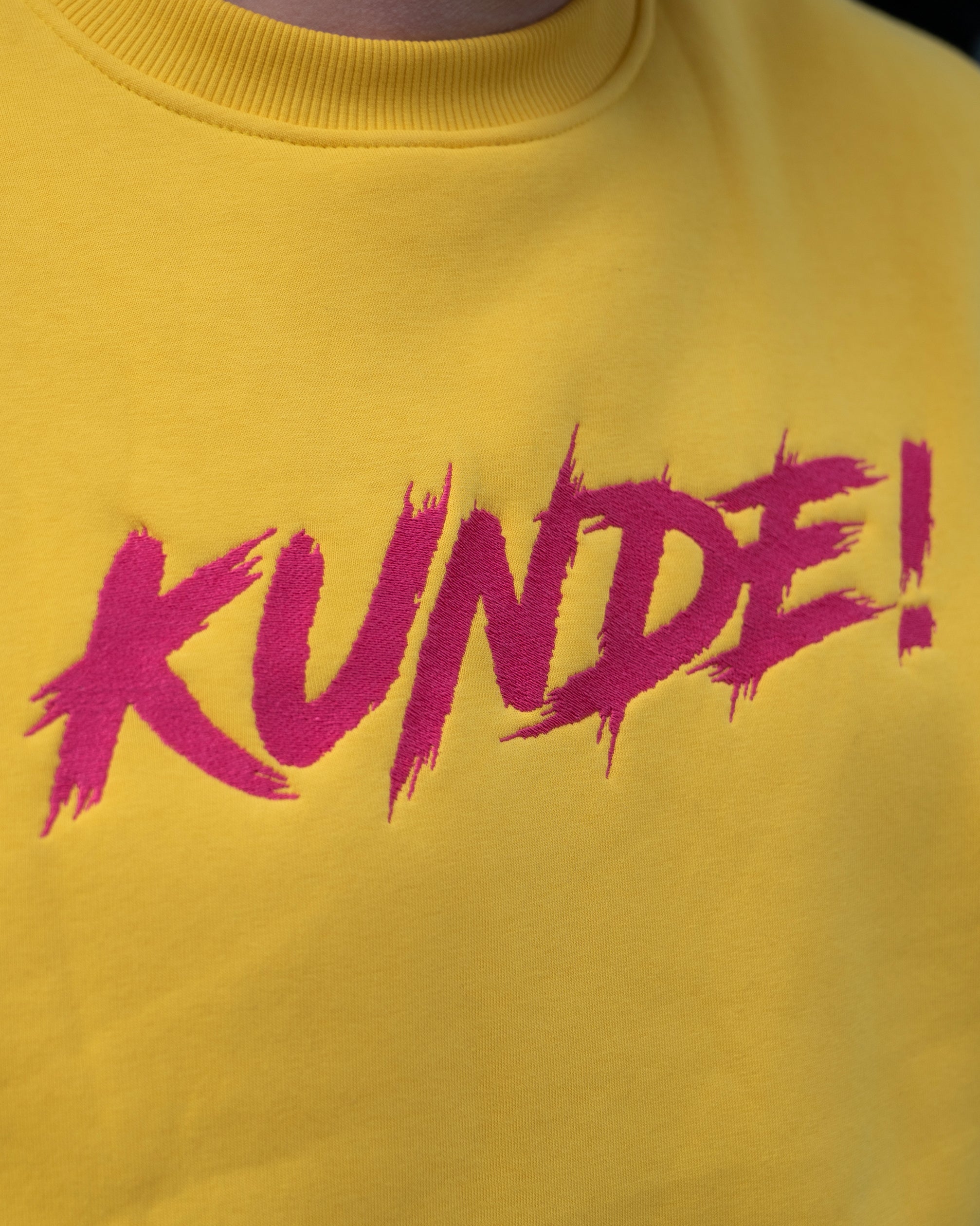 "KUNDE!" Crewneck Gelb