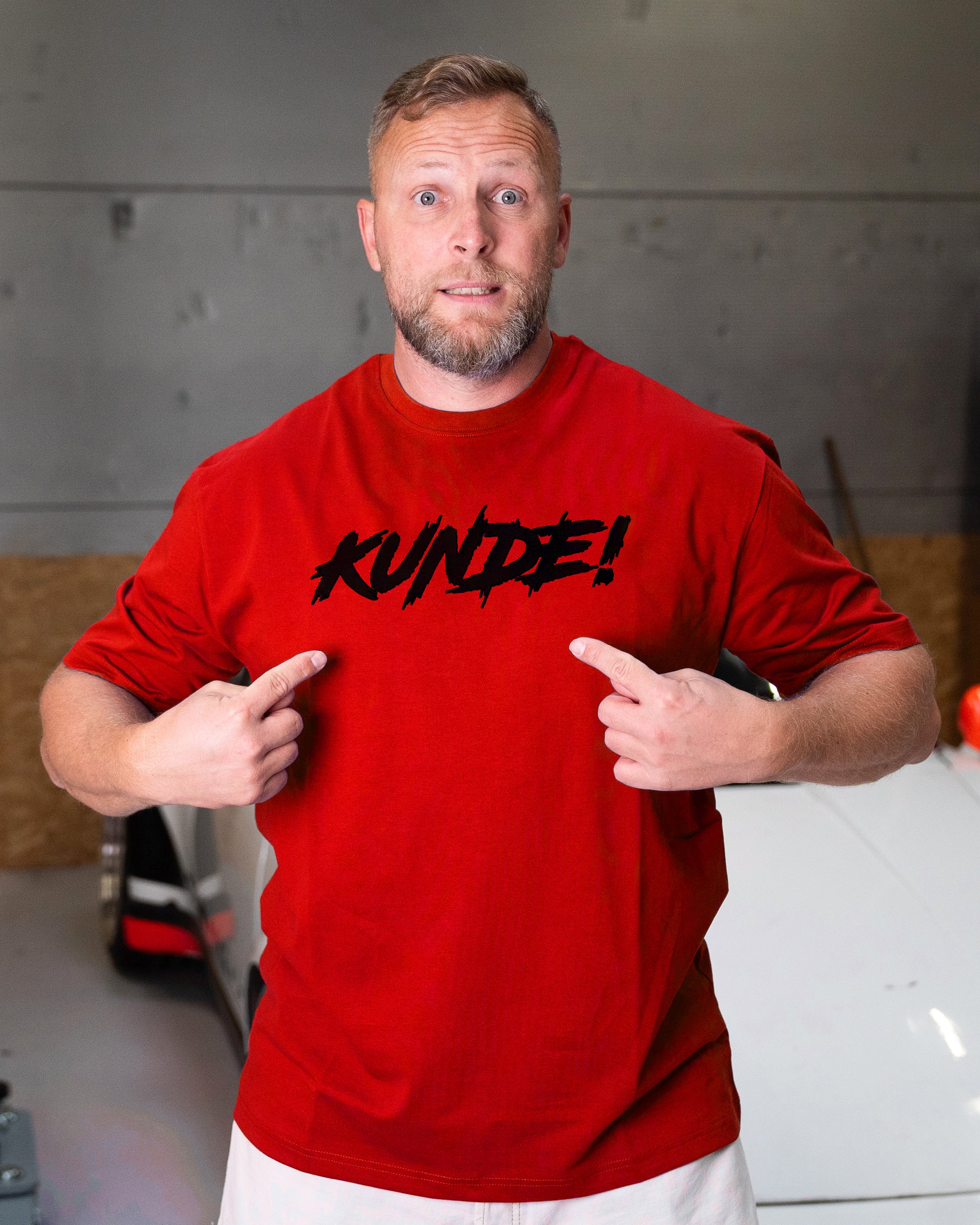 "KUNDE!" Oversize Feuerrot